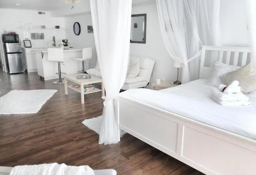 デラックススタジオ, Romantic Studio Cottage