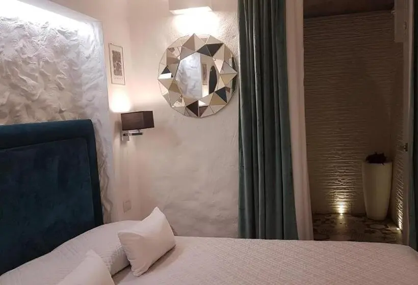 اتاق لوکس, Room Del Giglio