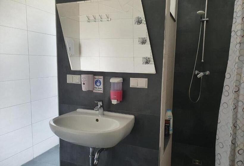 غرفة قياسية مزوَّدة بشُرفة, Seelze Letter Monteurzimmer / Apartment / Messezimmer