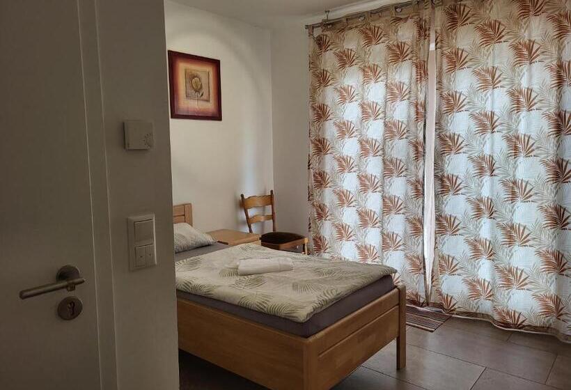 חדר יחיד עם טרסה, Seelze Letter Monteurzimmer / Apartment / Messezimmer