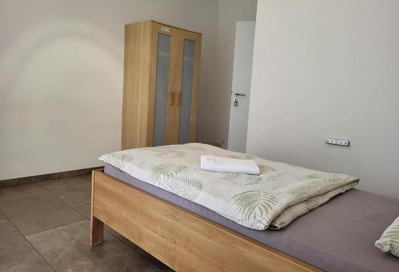 חדר יחיד עם טרסה, Seelze Letter Monteurzimmer / Apartment / Messezimmer