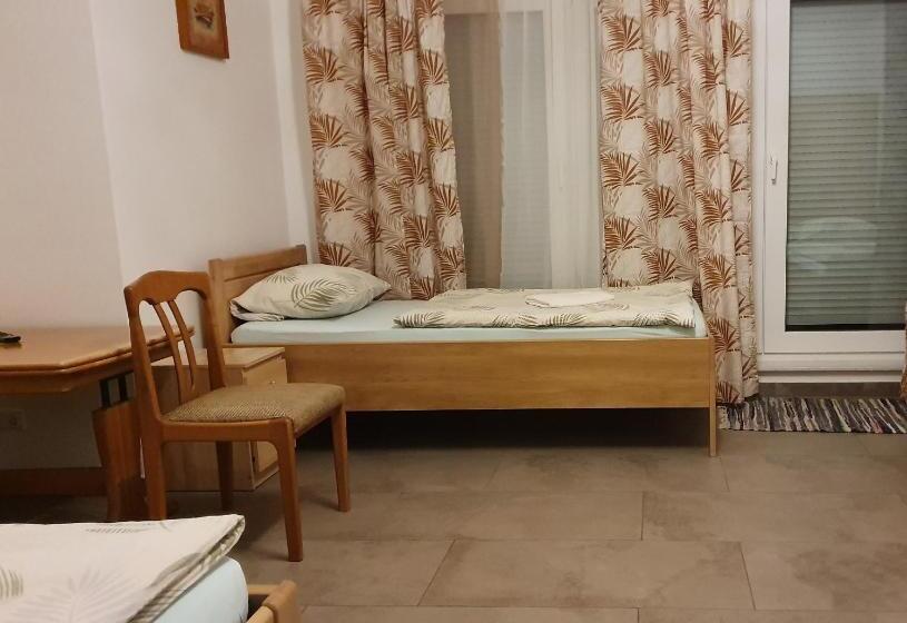 חדר סטנדרט עם טרסה, Seelze Letter Monteurzimmer / Apartment / Messezimmer