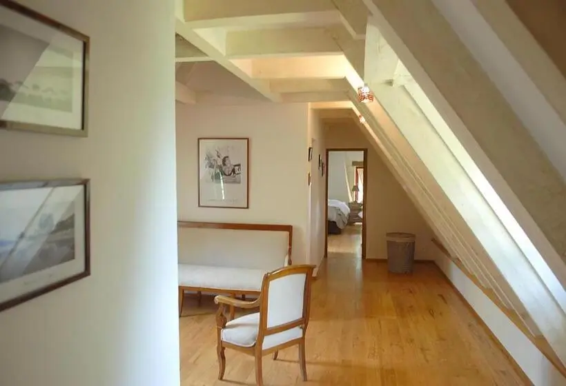 スイート, Le Manoir Du Rocher