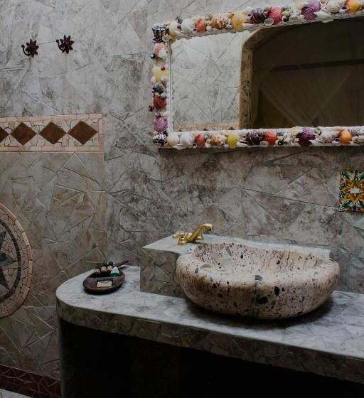 סוויטה עם בריכה, Mandala Thai