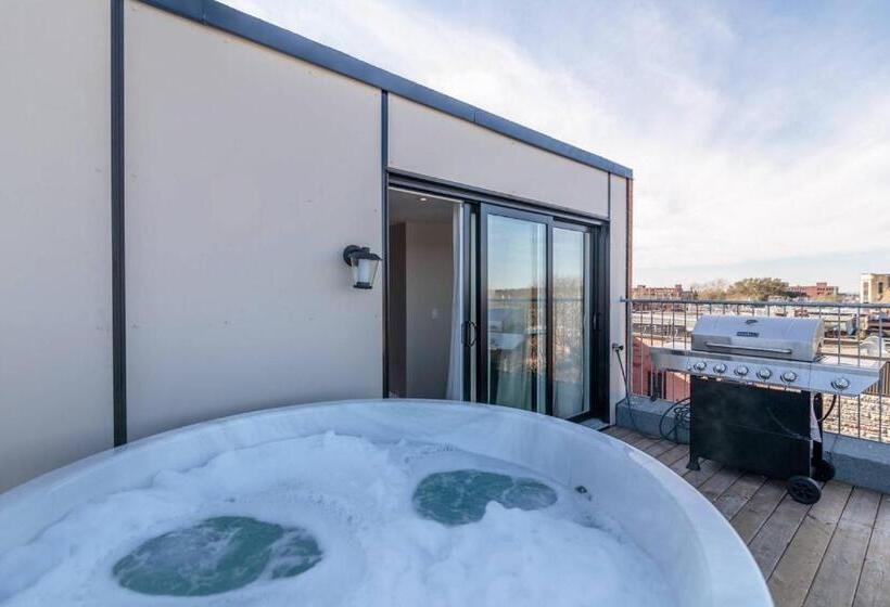 1 Bedroom Penthouse Apartment, Parc Avenue Lofts