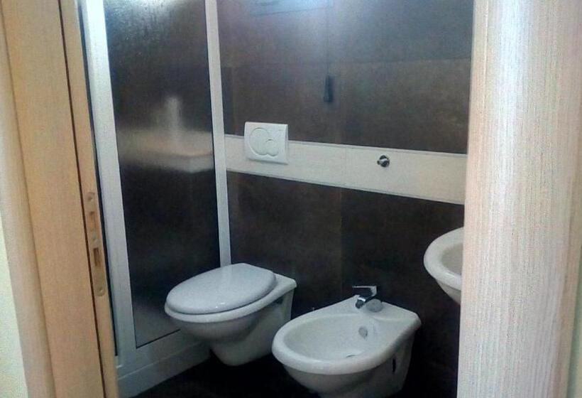 标准三人间, Vossìgnuria