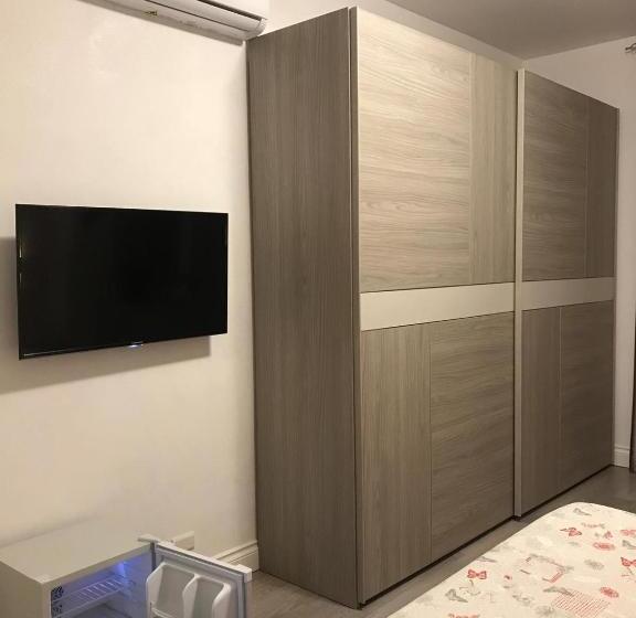 اتاق سوپریور, Carpe Diem