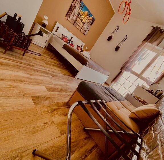 اتاق لوکس, Mimì Maison Bari