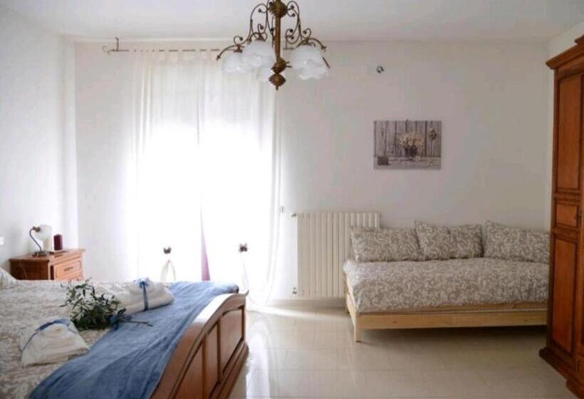 جناح عائلي, La Casa Di Mariagrazia Rooms Con Cucina Condivisa E Terrazza