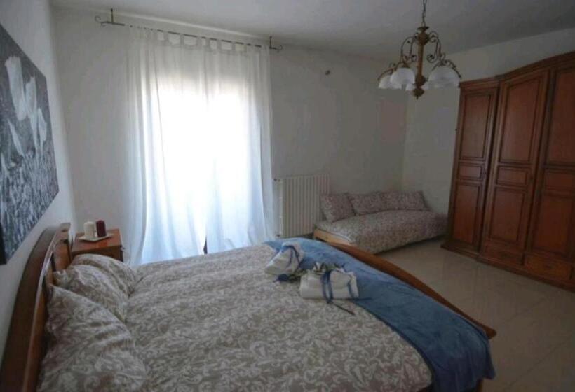 جناح عائلي, La Casa Di Mariagrazia Rooms Con Cucina Condivisa E Terrazza