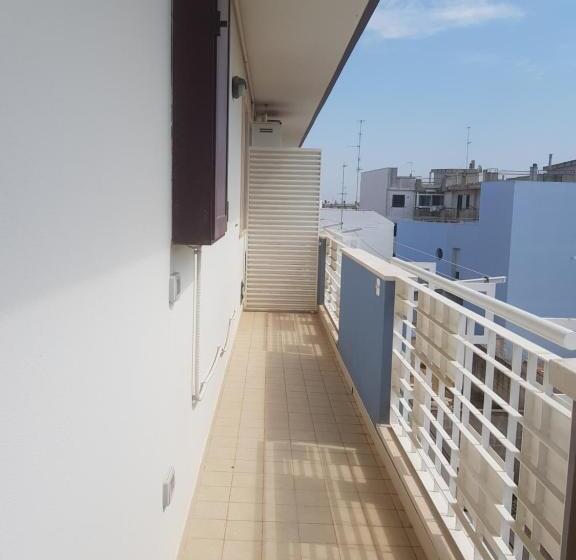 جناح عائلي, La Casa Di Mariagrazia Rooms Con Cucina Condivisa E Terrazza