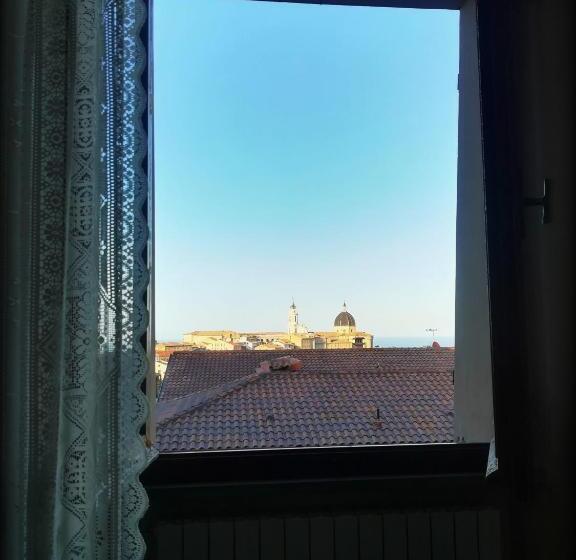 غرفة ديلوكس مطلّة علي البحر, Colle Dei Lauri