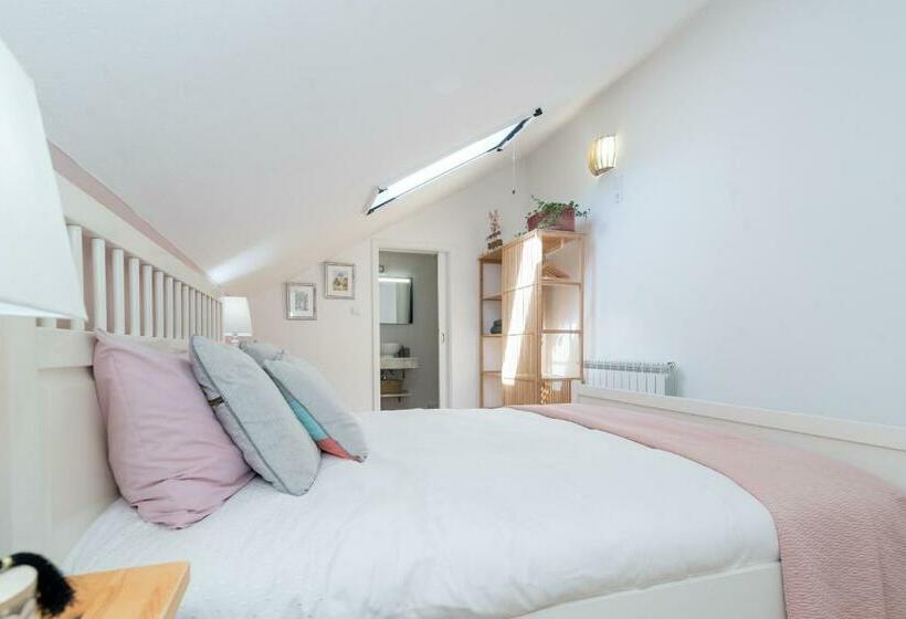 スタンダードルーム, Quinta Bogesi