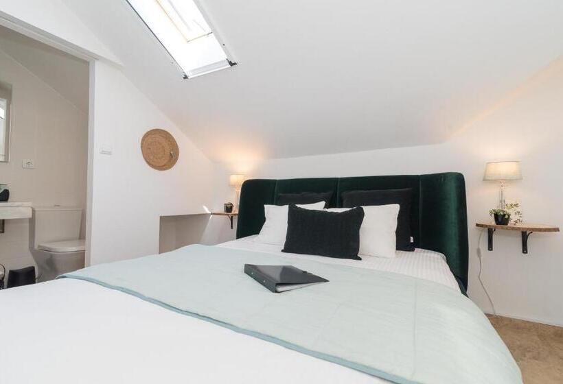 スタンダードルーム, Quinta Bogesi