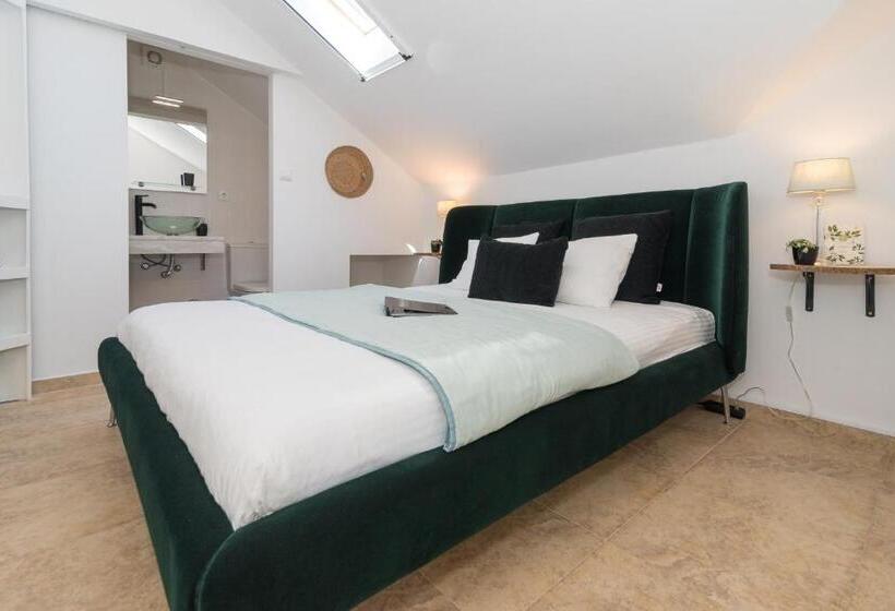 スタンダードルーム, Quinta Bogesi