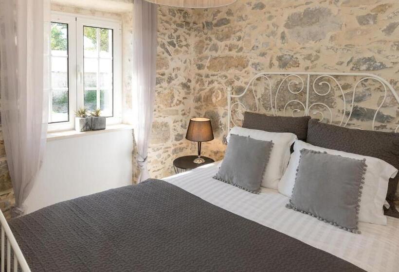 Standard room with outdoor bath, Quinta Bogesi