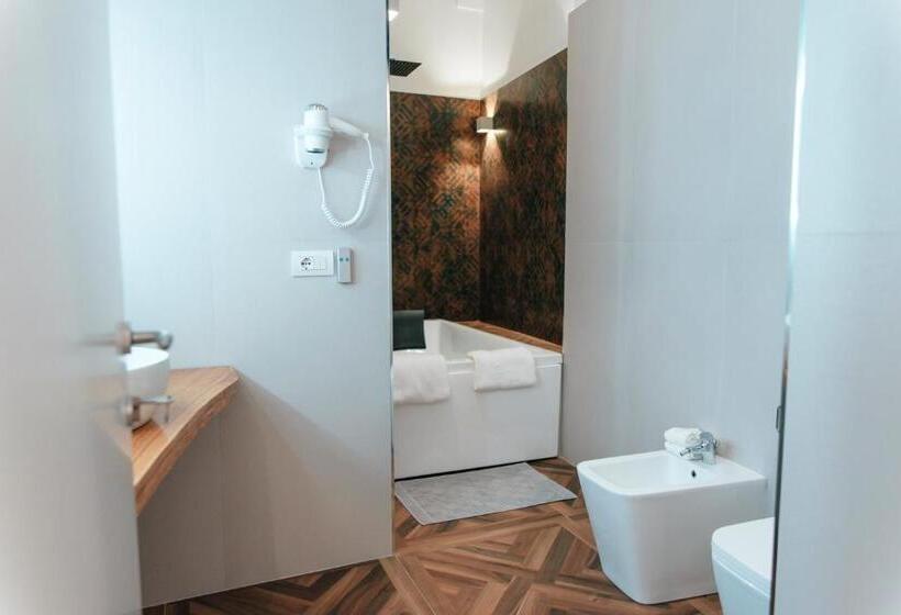 스탠다드 자쿠지 룸, Relais Del Corso