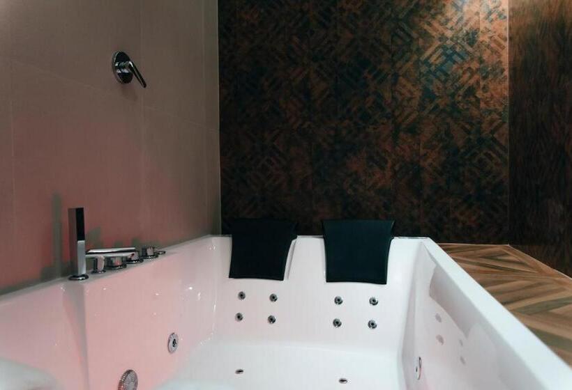 バスタブ付きスタンダードルーム, Relais Del Corso