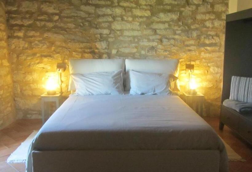 חדר סטנדרט עם ג'קוזי, Casale Le Fontanelle