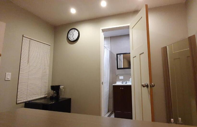 اتاق استاندارد, Hostal Ggg