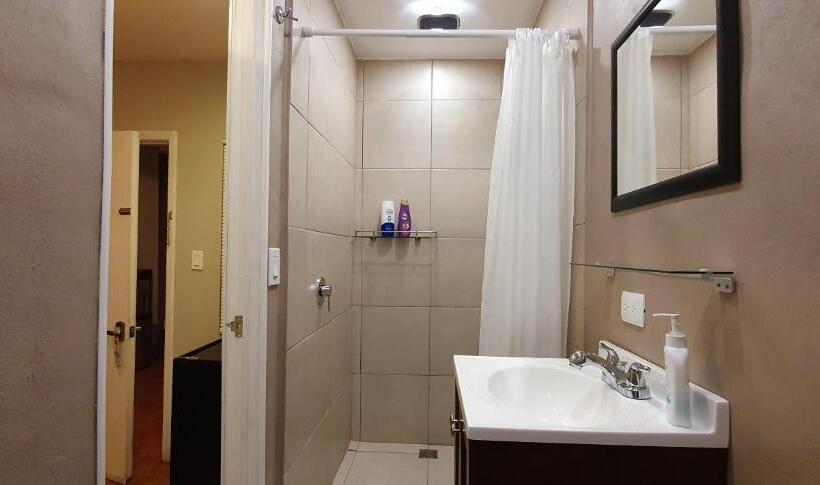 اتاق استاندارد, Hostal Ggg