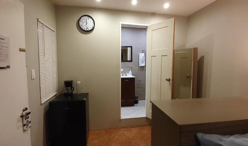 اتاق استاندارد, Hostal Ggg