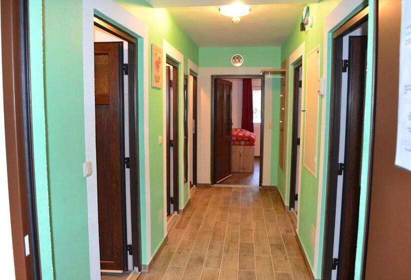 شقة 3 غرف, Apartment Holiday Lungötz