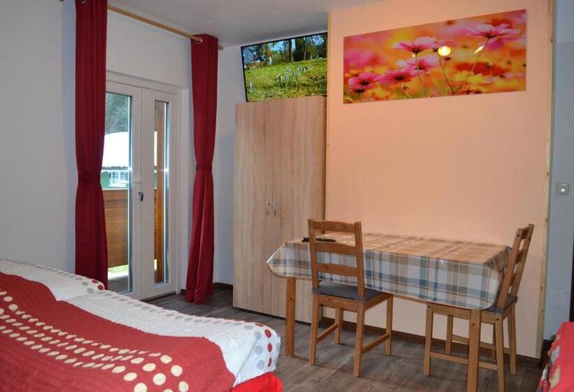 شقة 3 غرف, Apartment Holiday Lungötz