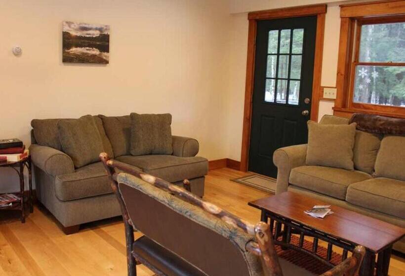 דירת חדר דלוקס, Bark Eater Inn