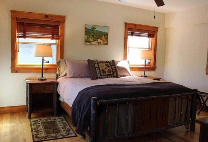 דירת חדר דלוקס, Bark Eater Inn