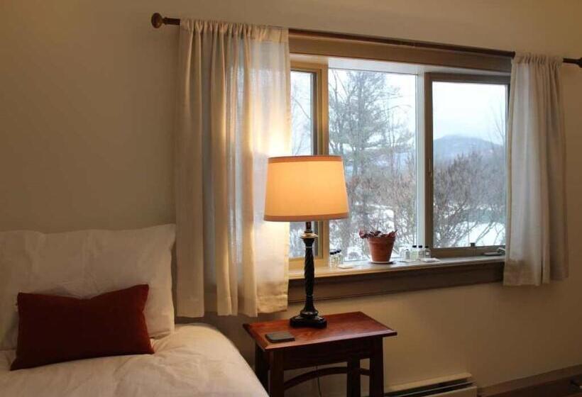 סוויטת 2 חדרי שינה, Bark Eater Inn