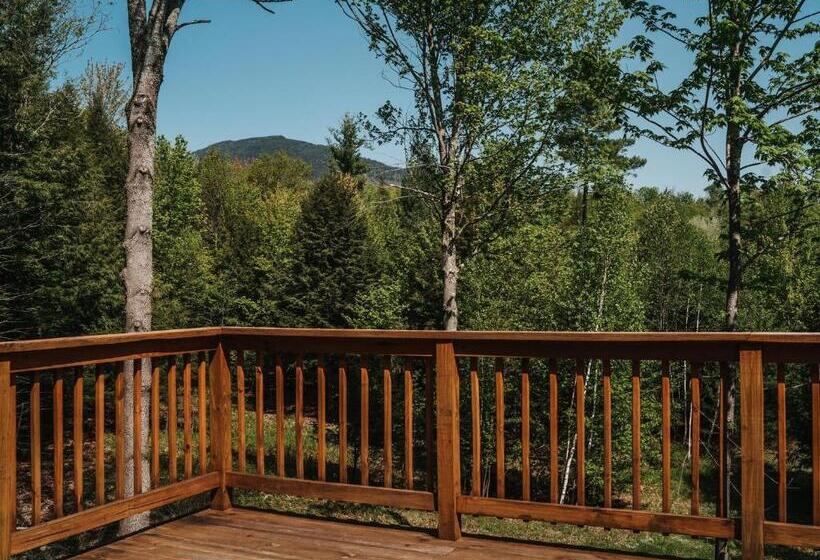 דירת חדר דלוקס, Bark Eater Inn