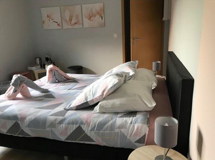 غرفة قياسية مع حمام خارجي, Ferme De La Petite Fagne