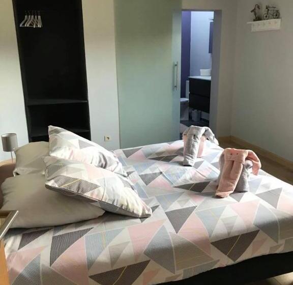 غرفة قياسية مع حمام خارجي, Ferme De La Petite Fagne