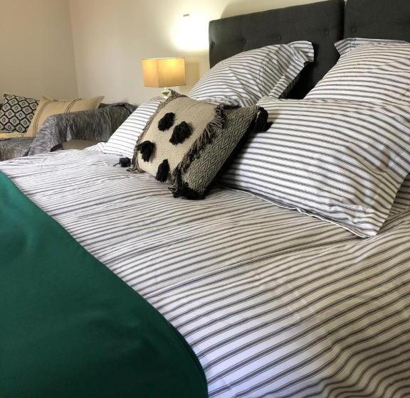 ガーデンビュースーペリアールーム, Cedar Park Bed & Breakfast