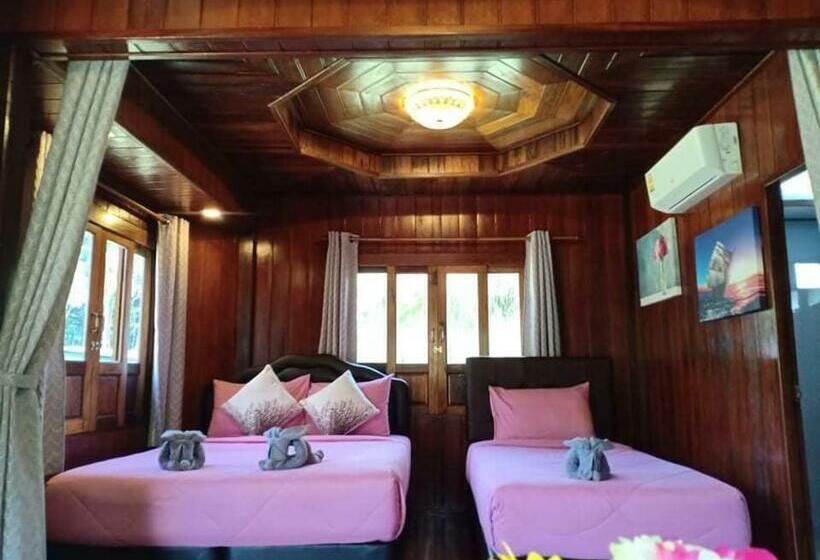 Семейный Номер Вид на Сад, Walk In Homestay