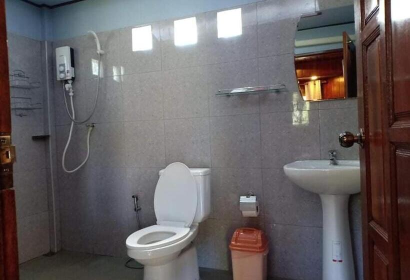 Семейный Номер Вид на Сад, Walk In Homestay