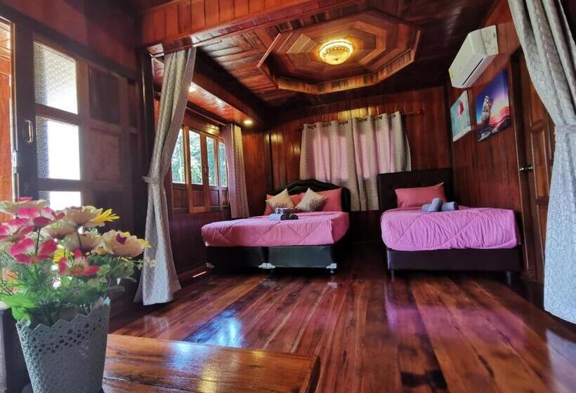 חדר משפחתי נוף לגינה, Walk In Homestay