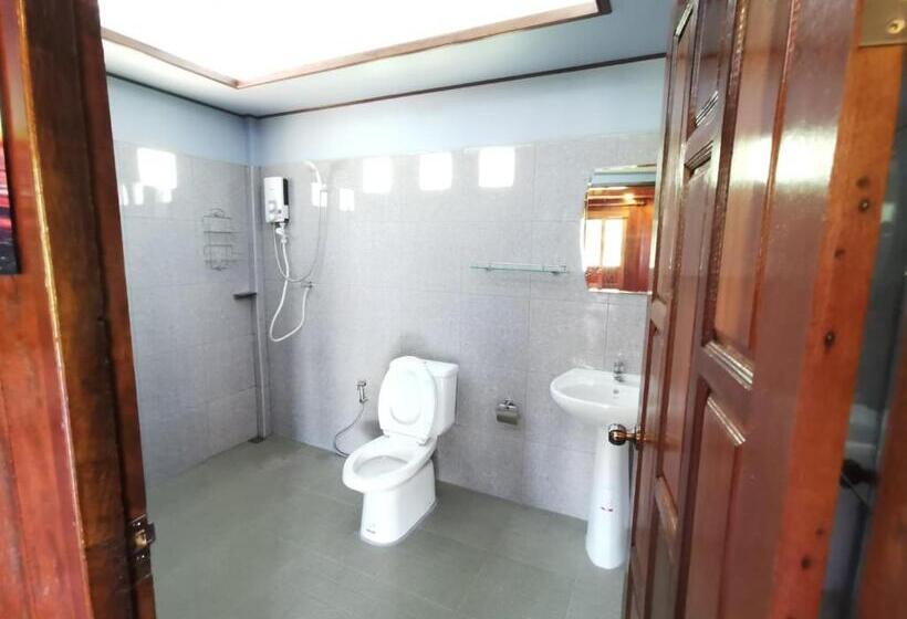 Семейный Номер Вид на Сад, Walk In Homestay