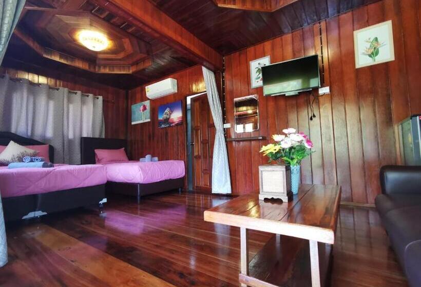 Семейный Номер Вид на Сад, Walk In Homestay