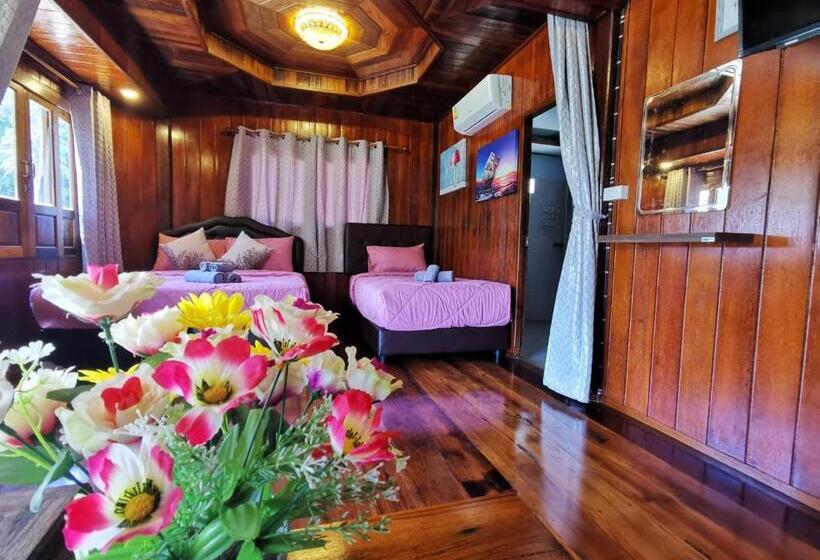 Семейный Номер Вид на Сад, Walk In Homestay