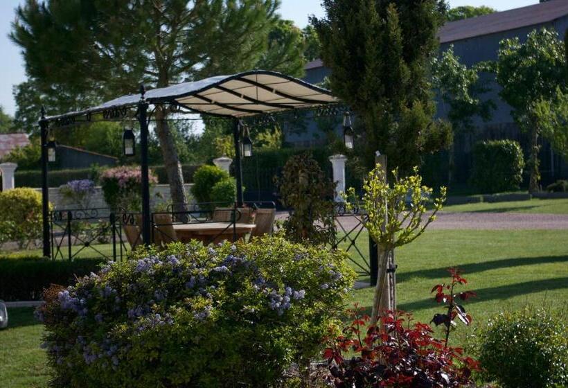 Семейный Номер, Domaine Du Clos Pallacien