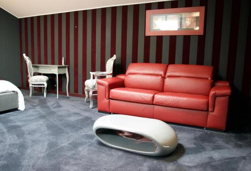 Семейный Номер, Domaine Du Clos Pallacien