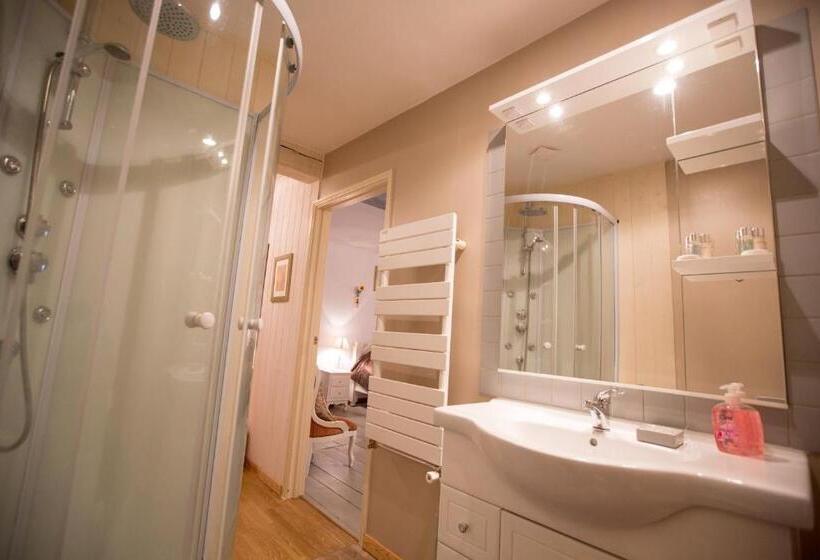 デラックスルーム, La Maison Des Fleurs