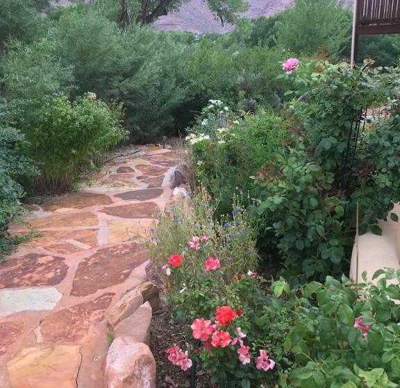 Deluxe Szoba, Red Moon Lodge