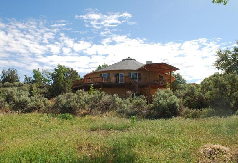 Superior Szoba, Red Moon Lodge