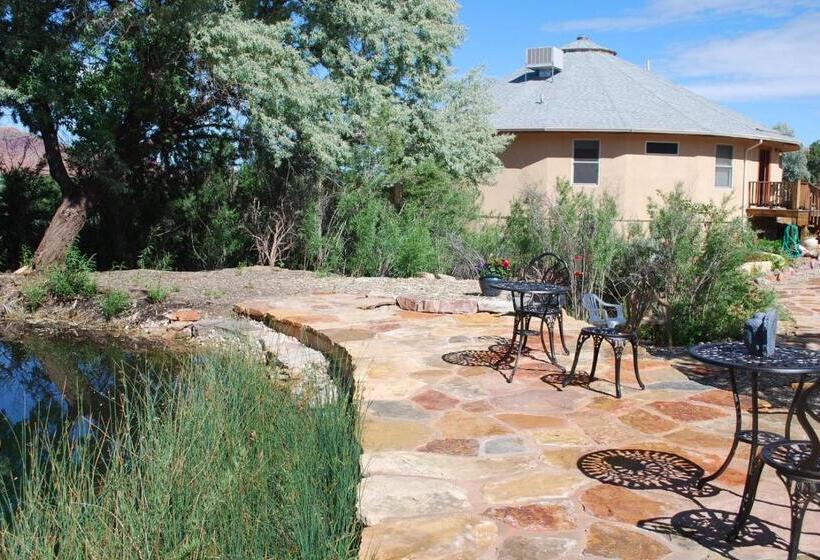 Superior Szoba, Red Moon Lodge