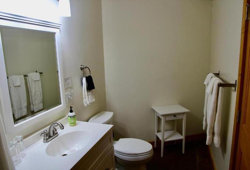 Superior Szoba, Red Moon Lodge