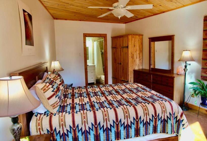 Deluxe Szoba, Red Moon Lodge