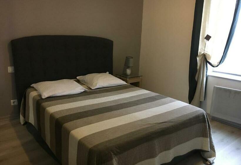 Номер Economy, Du Centre